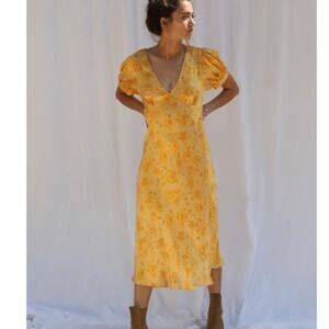 Jen’s Pirate Booty Golden Yellow Floral Midi Dress Size L Puff Sleeve V-Neck EUC